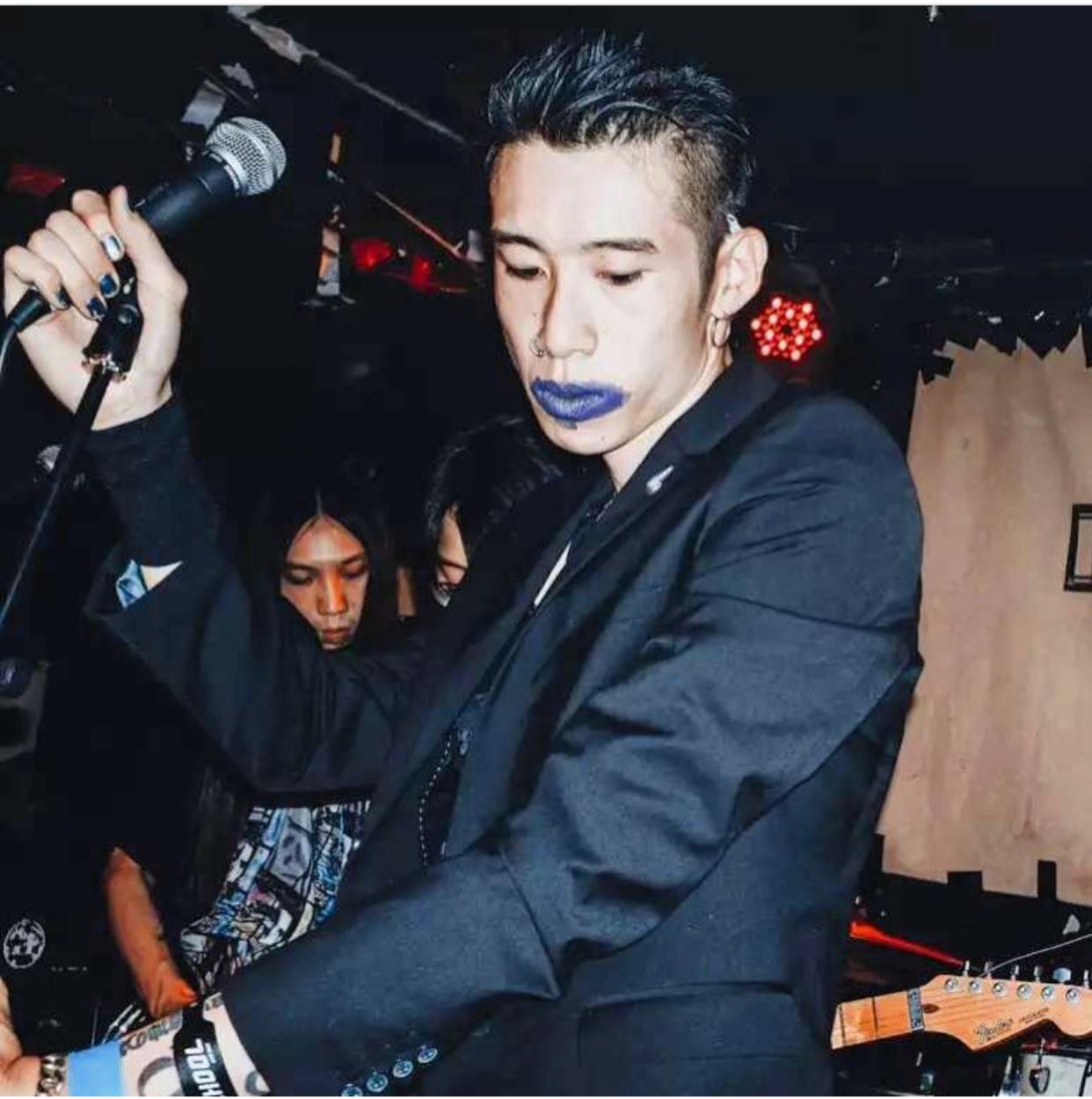 4bca56b5-50f5-42d8-b381-fd4d653b0e56